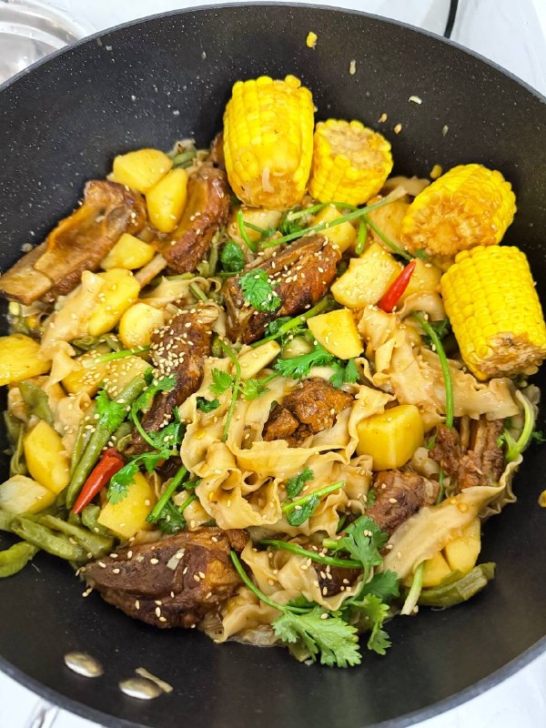 #一人食虽然看起来有点怪，但这是东北名菜：一锅出😋😋