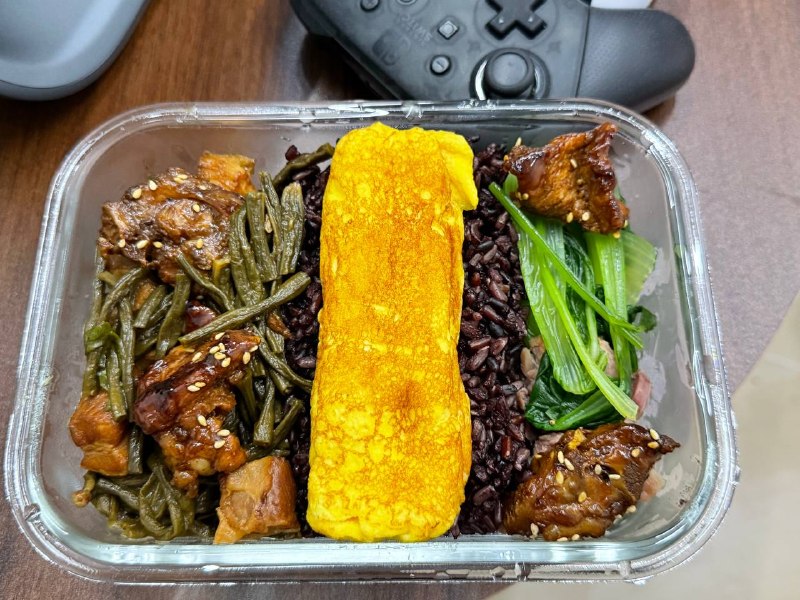 #两人食五花肉炖豆角太好吃了😭有了长方形的锅，玉子烧如此简单😋#两人食五花肉炖豆角太好吃了😭有了长方形的锅，玉子烧如此简单😋