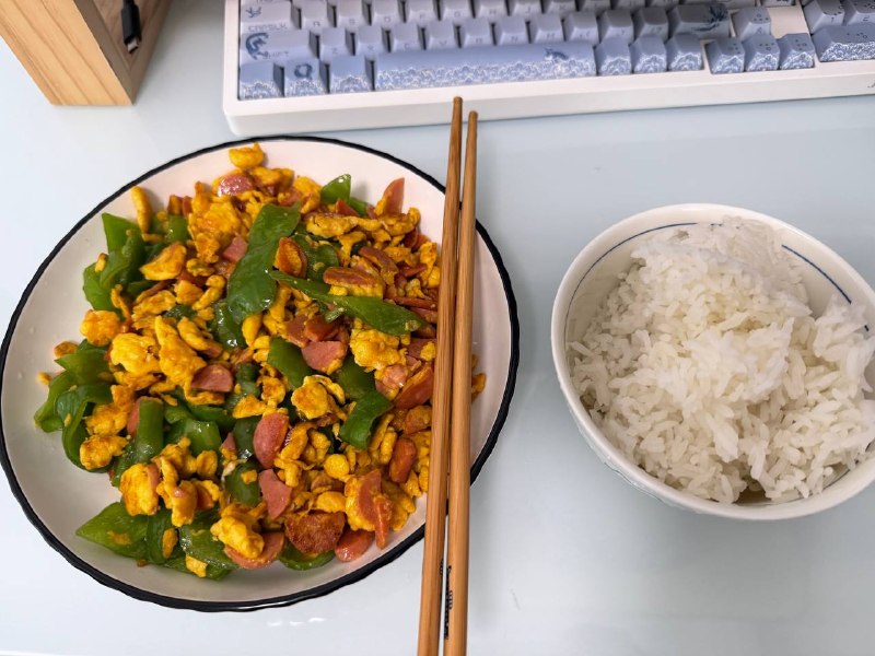 #一人食简简单单青椒鸡蛋火腿