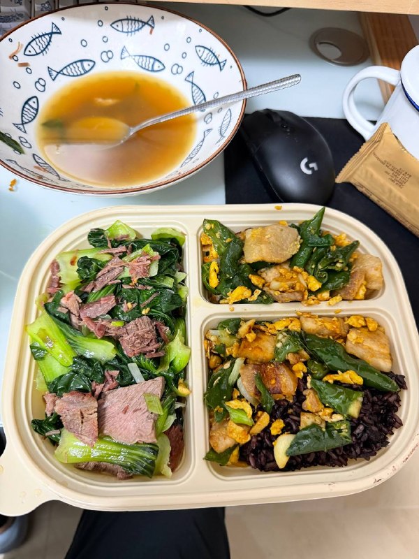 #一人食青菜烧牛肉，苏北的特色农家一碗香，这个玩意儿油放少了根本没法炒，但我不愿意再多放了